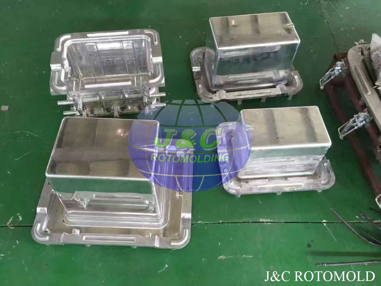 Wholesale Aluminum Rotational Molds With Mirror Surface Treatment , Ice Boxes Roto Moulder from china suppliers