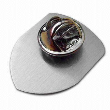 Retractable Magnet Hard Enamel Lapel Pins , Gold / Silver Metal Enamel Pin Badges