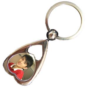 Wholesale Heart Shaped Personalized Metal Keychains Custom Crafts Souvenir Gift from china suppliers
