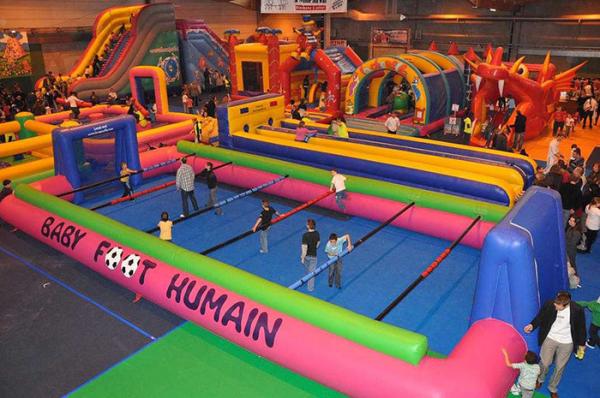 Quality Giant Indoor Sport Game Inflatable Soccer Kick Field , Inflatable Court for Soccer Kicking for sale