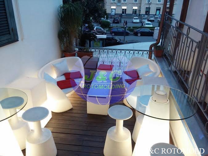 Wholesale High Precision Rotational Molded Plastic Outdoor Furniture Modern Table And Chair from china suppliers