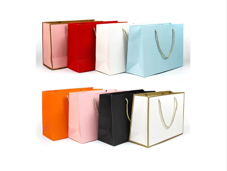 High-end Custom logo Clothing Shoes Underwear Packaging Luxury Paper Bag Clothing Boutique Shopping Paper Bag