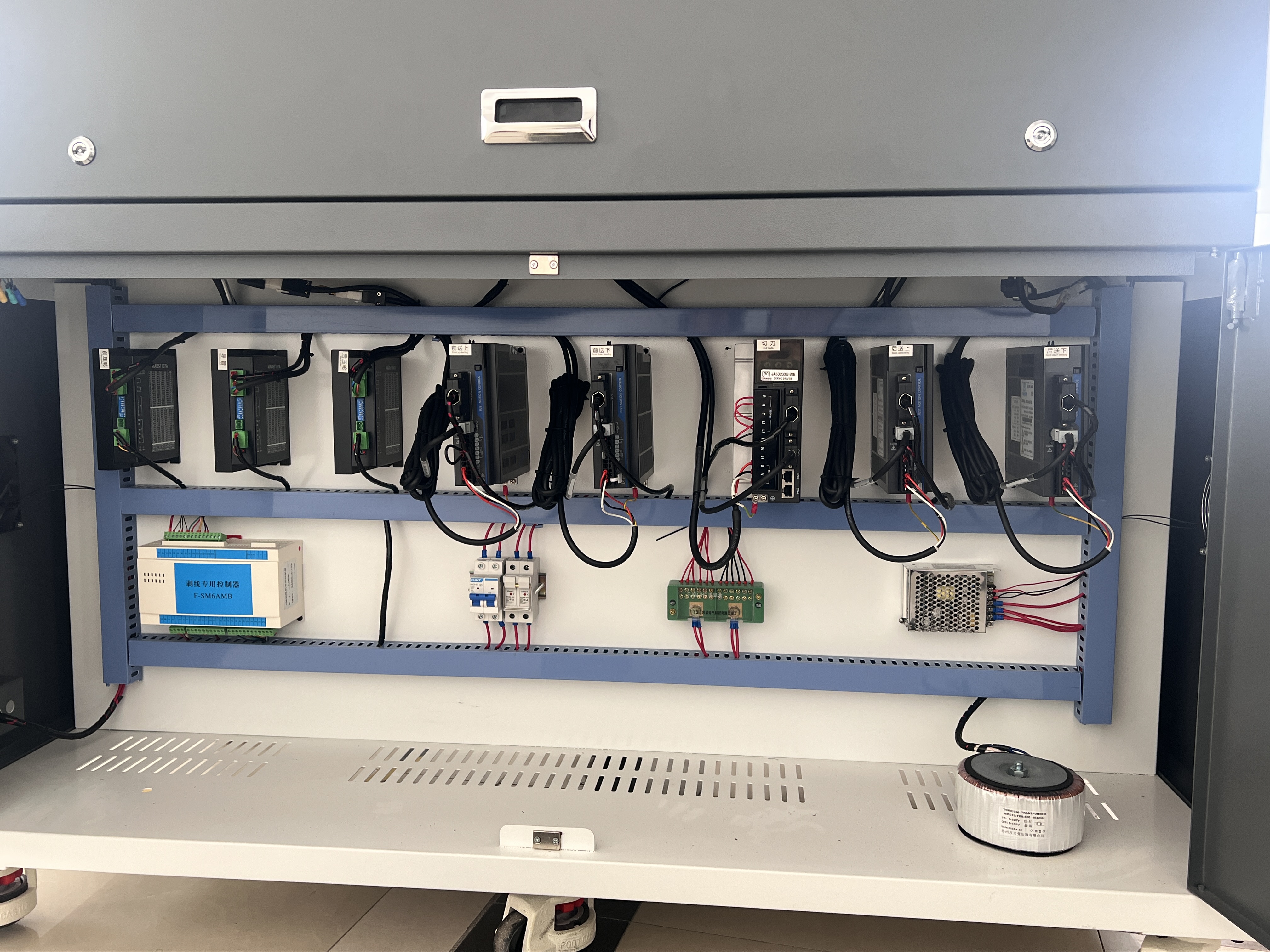 220V Wire Cut And Strip Machine PLC Touch Screen Automatic Wire Cut And Strip Machine