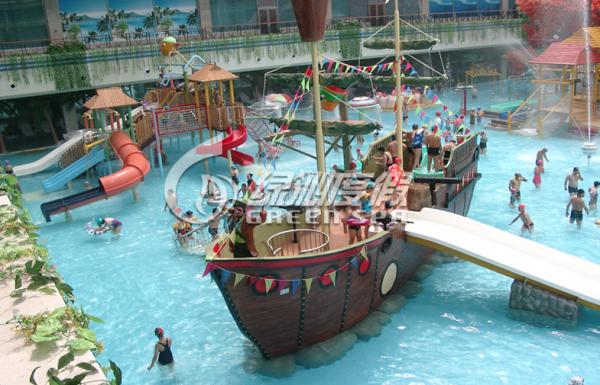 Quality OEM Pirate Ship Kids water slide playground for Park Play Equipment with Water Spray for sale