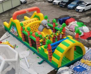 China 0.55mm PVC Animal Inflatable Obstacle Course With Toys 15*5*4.5m on sale