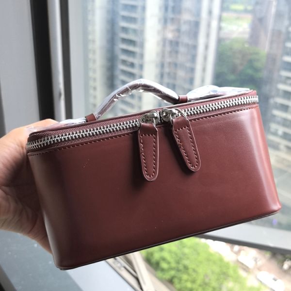 Multifunction Women Leather Cosmetic Cases Makeup Vanity Box Personalized For Essentials