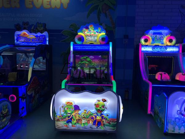 Water Shooting Video Game Machine Hardware Plastic And Wood Material