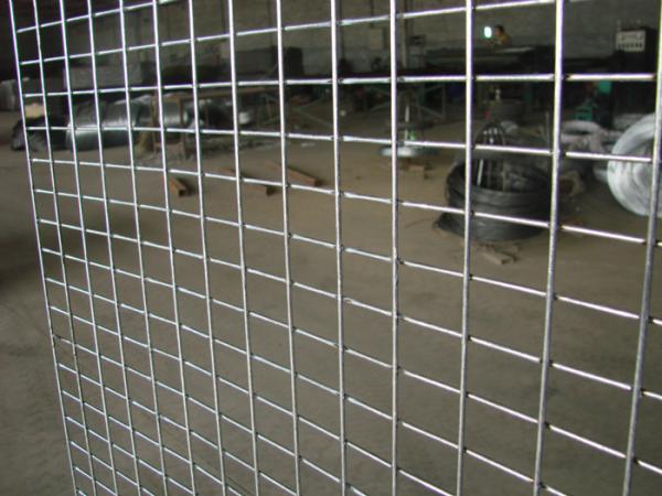 Iron Wire Weld Mesh Fence Panels Galvanized Corrosion Resistance For Isolation Wall