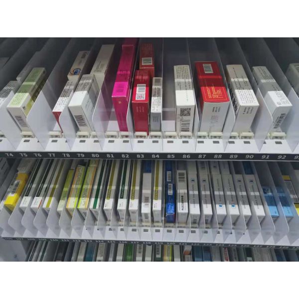 Large Capacity Custom Vending Machines For OTC Medicine 22 Inch Touch Screen smart vending machine