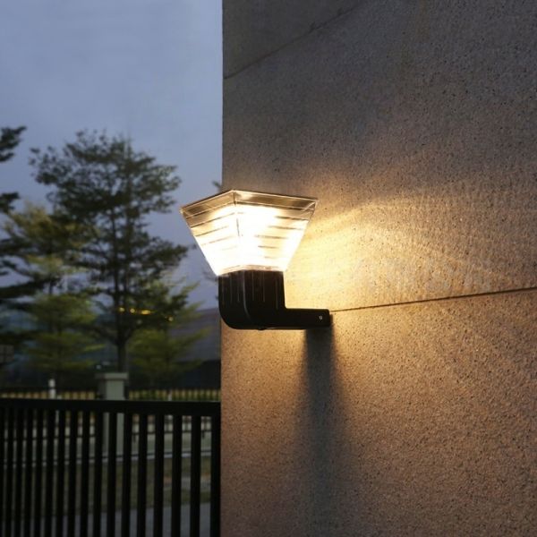 10W 20W 30W 50W Waterproof Solar Powered Wall Lamp 3000K Warm White