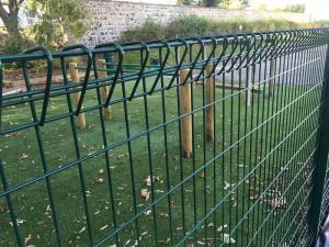 China Galvanized Rolled Top Brc Roll Top Fence Panels Powder Coated on sale