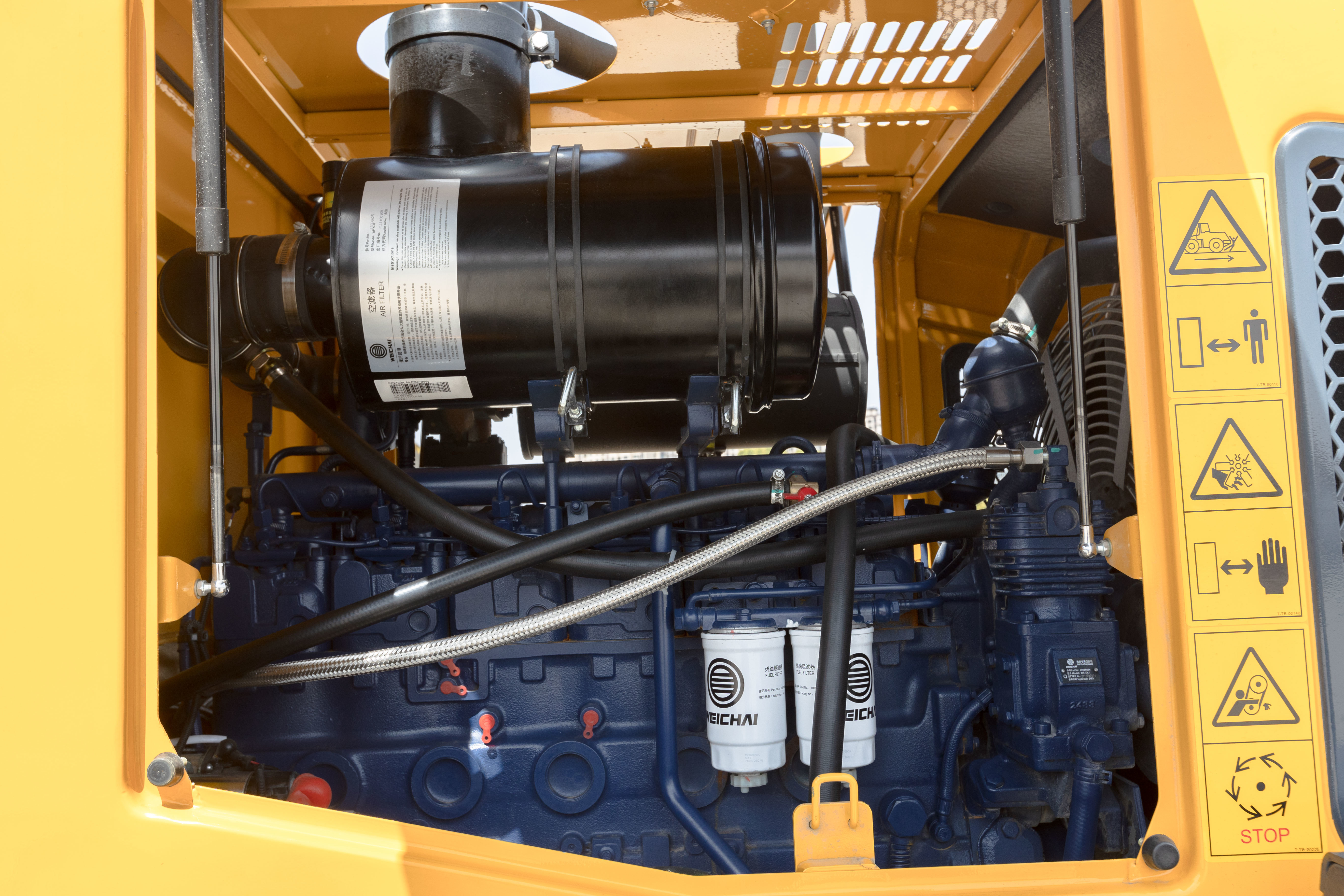 96KN Max Drawing Force Front End Wheel Loader with 3 Ton Rated Loading Weight and Yunnei Engine for Construction Sites