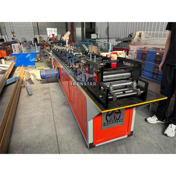 100mm sandwich rolling shutter door roll forming machine in Saudi Arabia olling shutter strip making machine