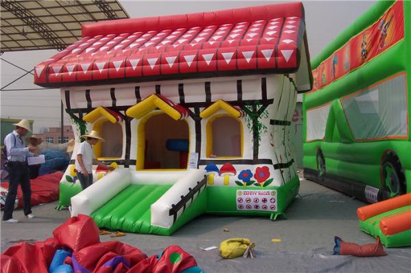 Quality Farmhouse Inflatable Jumping Castle Rental For Kids And Kindergarten for sale