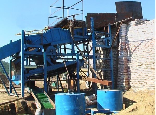 99% Recovery Fine Gold Concentrator Machine 5TPH-200TPH Gold Processing Equipment