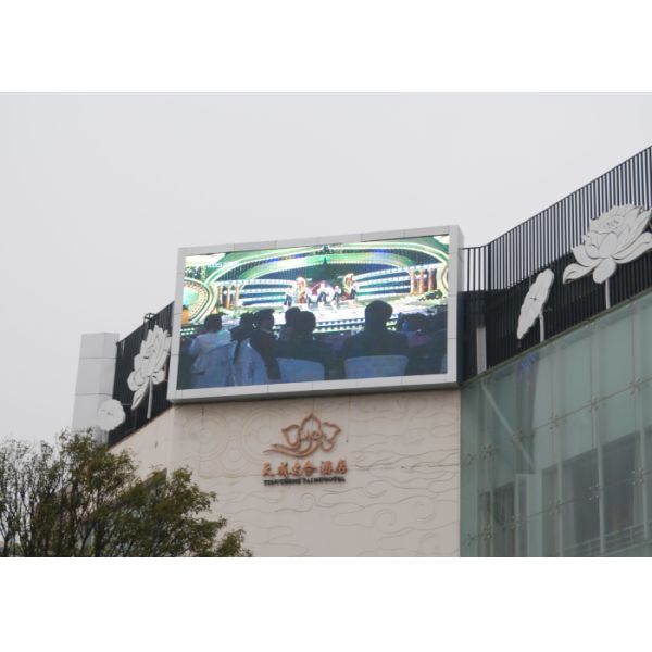 Durable Energy Saving Outdoor Fixed LED Display P10 DIP Highlighted 2 Years Warranty