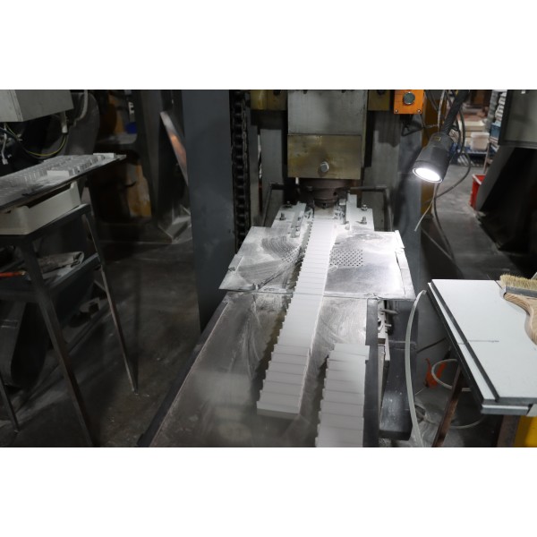 Rectangular H5 Industrial Alumina Ceramic Housing High Insulation For Power Resistor