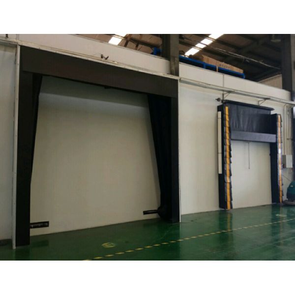 Warehouse Inflatable Dock Shelter Prevents Outdoor Heat Entering Freezing Storage