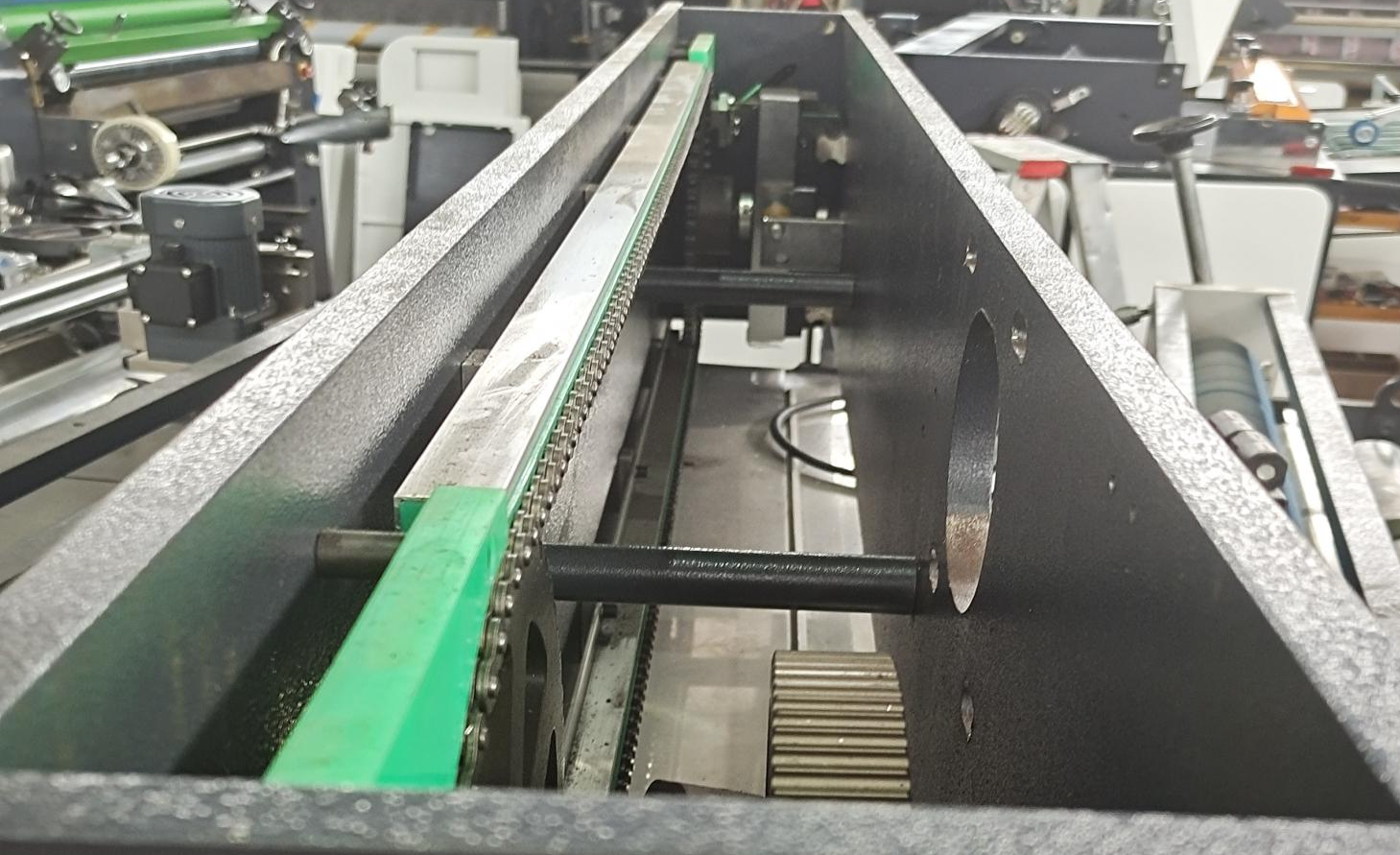 300×350mm Automatic Lamination Machine Flute Laminator Machine Power Efficiency