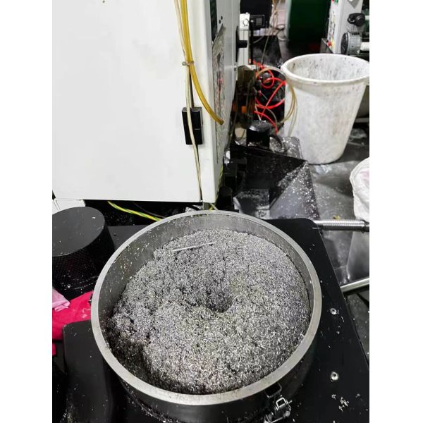 Cleaning of The Cooling Liquid Tank of a Horizontal CNC Machining Center, Cleaning of Lubricant Water Tank Slag