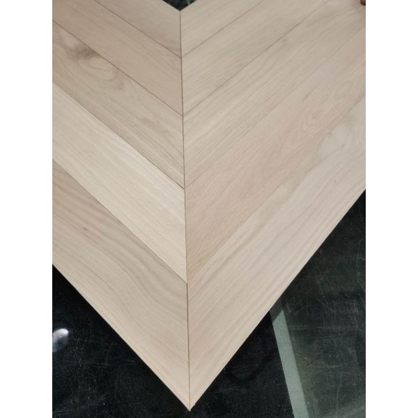 Modern Design Style Hardwood Fishbone Timber Flooring Plank with Engineered Oak Wood