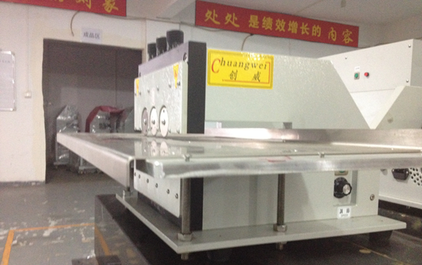 PCB Depaneling Machine / V-cut PCB Electrostatic Separator with Long Platform
