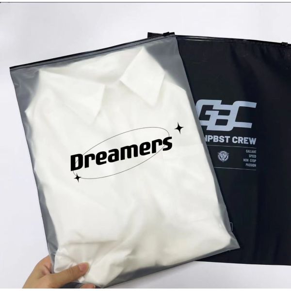 Customized Logo Printed Sliding Transparent Zipper Hat Shirtpackaging Bags Biodegradable Black Frosted Zipper T-Shirt Bag
