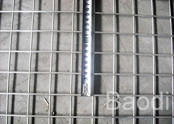 Quality Low Carbon Iron Wire Electric Galvanized Welding Mesh Panels for sale