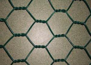 China PVC Coating Hexagonal Wire Mesh Low Carbon Steel Hexagon Metal Mesh on sale