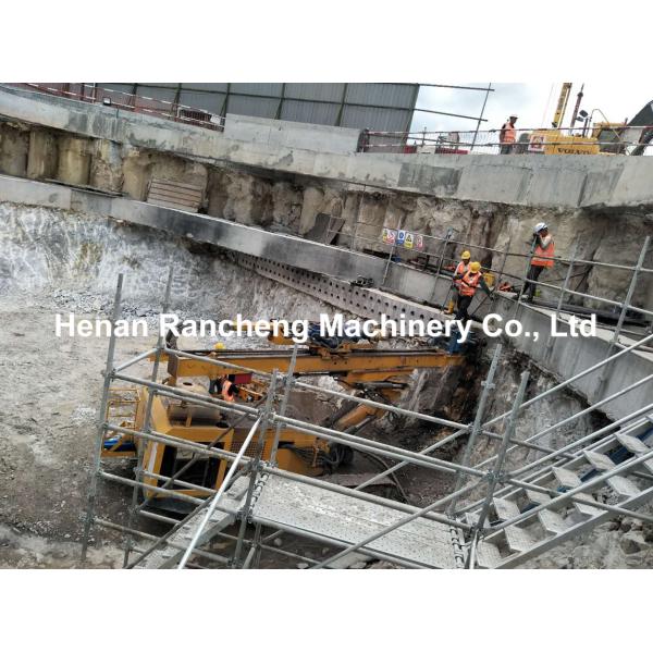 Hydraulic Crawler Engineering Drilling Rig 200m Borehole Depth 125KW Engine Power