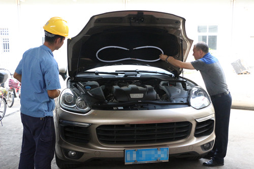 Tube Fire Suppression System For Car Engine