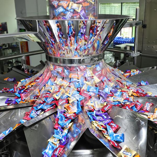 Multi-function packaging machine potato chips packing machine multi-head weighing packing machine packing and sealing machine 8-14 station vacuum