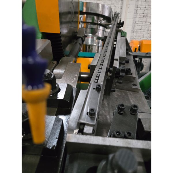 High Accuracy Thread Rolling Dies & Machine Assembly