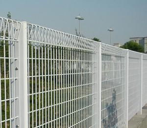 China Roll top fence Triangle Bending BRC welded mesh fencing panels on sale
