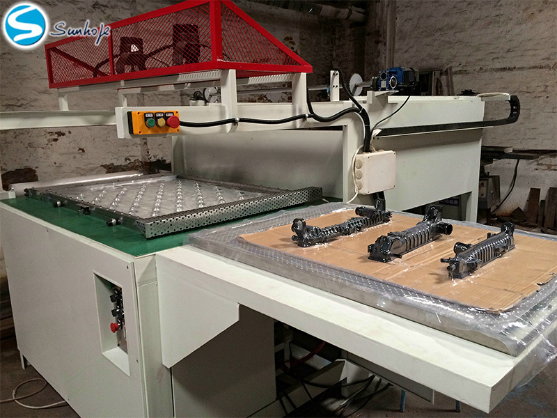 Energy-Saving Automatic Vacuum Forming Machine for Plastic Packaging and Thermoforming