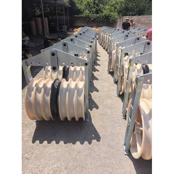 508–916mm Large Diameter 20–150kN Rated Load 7 Sheaves MC Nylon Stringing Blocks for Transmission Line Cable Pulling