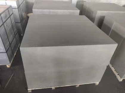 191g/cm3 Bulk Density Isostatic EDM Graphite Customizable for Plastic Injection Moulds