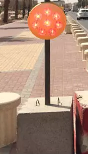 Outdoor IP65 400mm Solar Traffic Light Blinker High Brightness