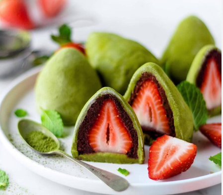 Strawberry Mochi Encrusting Machine Whole Fruit Precise Wrapping 220V Power