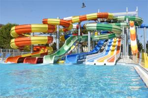 China Commercial Swimming Pool Water Slide Cluster Corrosion Fade Proof For Hotel on sale