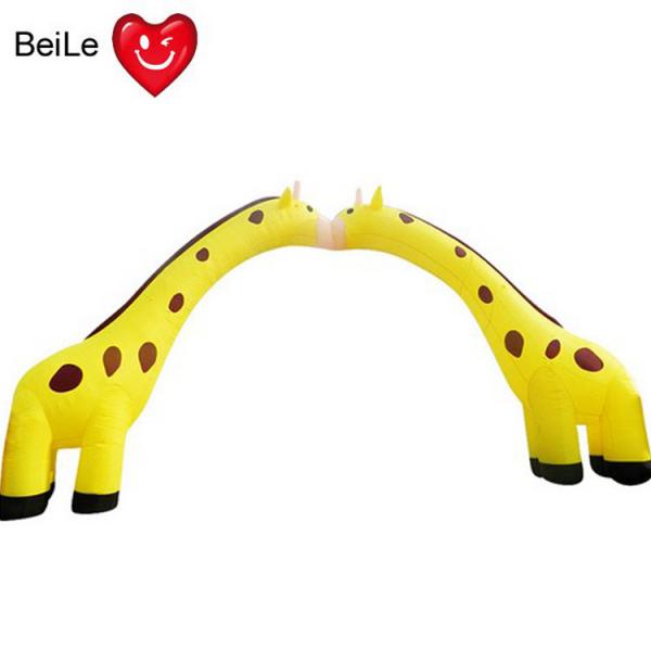 Quality 0.5mm reinforced Oxford material Cheap inflatable yellow giraffe shaped arch for sale