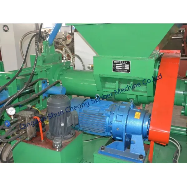 China Hot Feed Type Rubber Extruding Extrusion Machine / Rubber Strainer Extruding Manufacturer