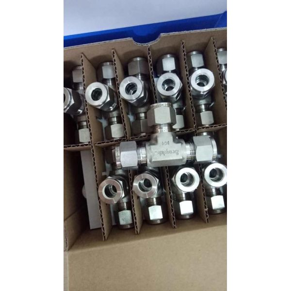 Stainless Steel Tee Inconel 625 B366 Stainless Steel Threaded Socket Welding