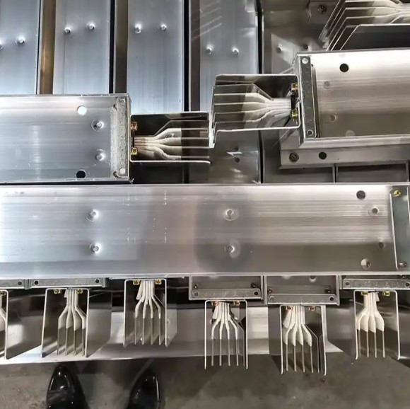 Fireproof 600V Bus Duct System 20 Lbs For Electrical Distribution