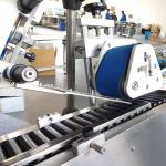 YM215 Automatic ampoule horizontal label applicator for lip balm tube paste