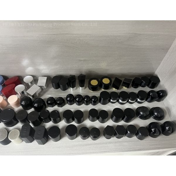 Personalized Bottle Perfume Caps 22mm Plastic Screw Caps In Bulk