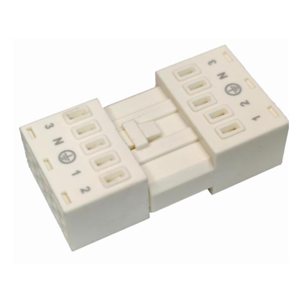 White 5P 7P LED Light Connector 450V 16A Insert Type