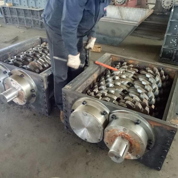 Multifunctional Double Shaft Shredder Straw Metal Crusher Machine