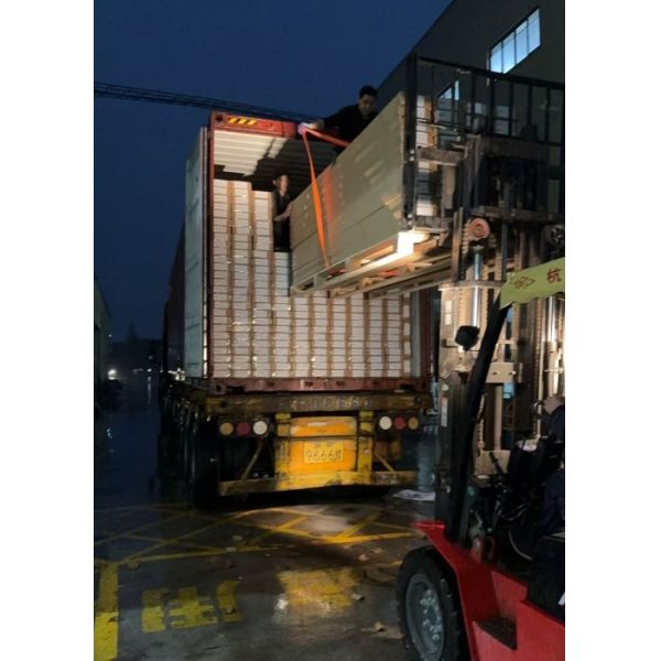 Fire Retardant Exterior WPC Cladding Shields Seamless Interlocking Installation