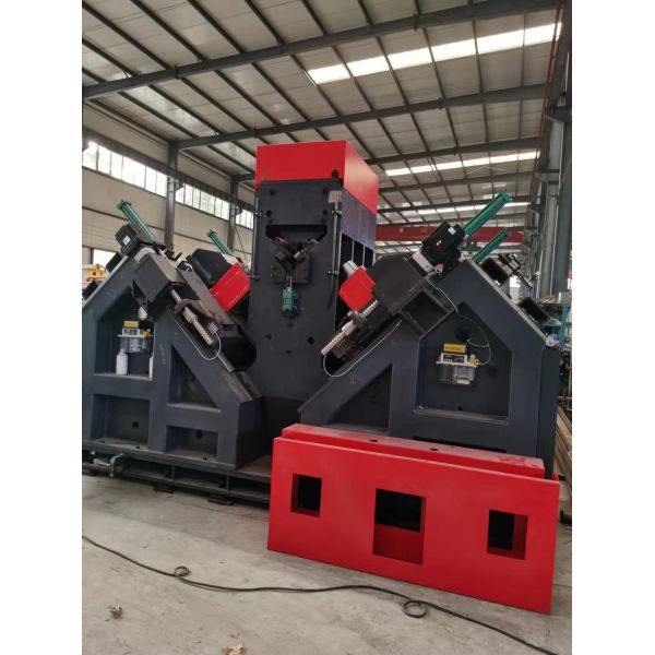 CNC Angle Drilling Machine BT40 Spindle Drilling Speed 6000 r/min